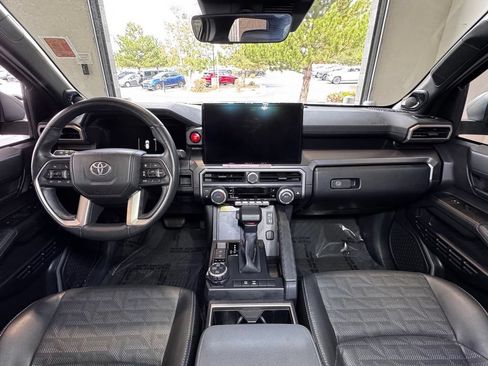 Certified 2025 Toyota 4Runner TRD Off-Road Premium AWD/4WD image 19