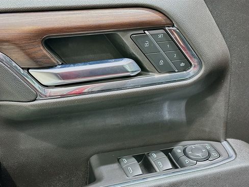 Used 2024 GMC Sierra 1500 SLT w/ SLT Premium Plus Package image 18