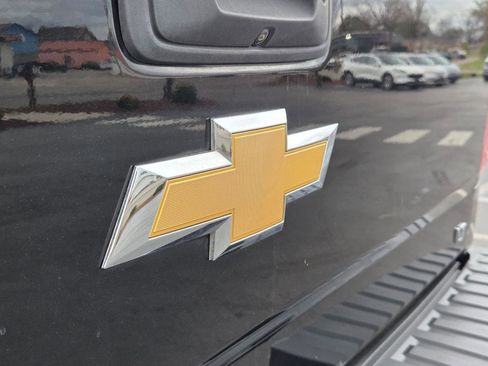 Used 2018 Chevrolet Silverado 1500 LT w/ Texas Edition image 10