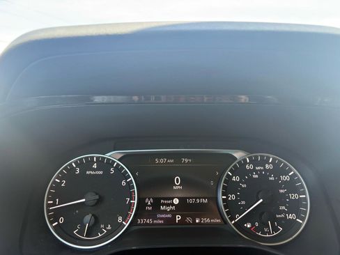 Used 2025 Nissan Pathfinder SV FWD image 15