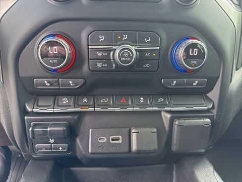Used 2021 Chevrolet Silverado 1500 LT Trail Boss w/ Convenience Package II AWD/4WD image 13