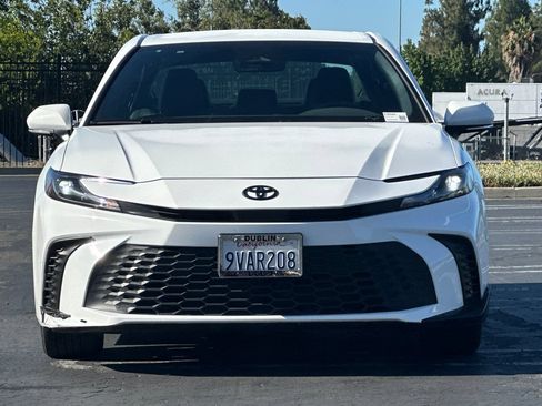 Used 2025 Toyota Camry SE w/ Multimedia Upgrade Package FWD image 9