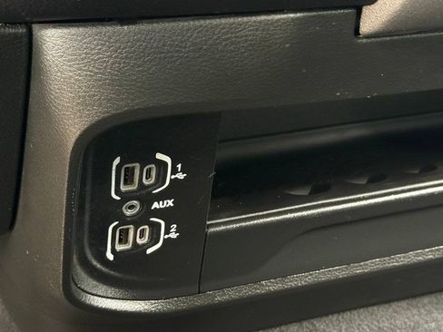 Used 2024 RAM 3500 Big Horn AWD/4WD image 28