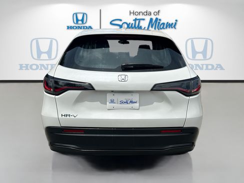 Certified 2024 Honda HR-V LX image 6