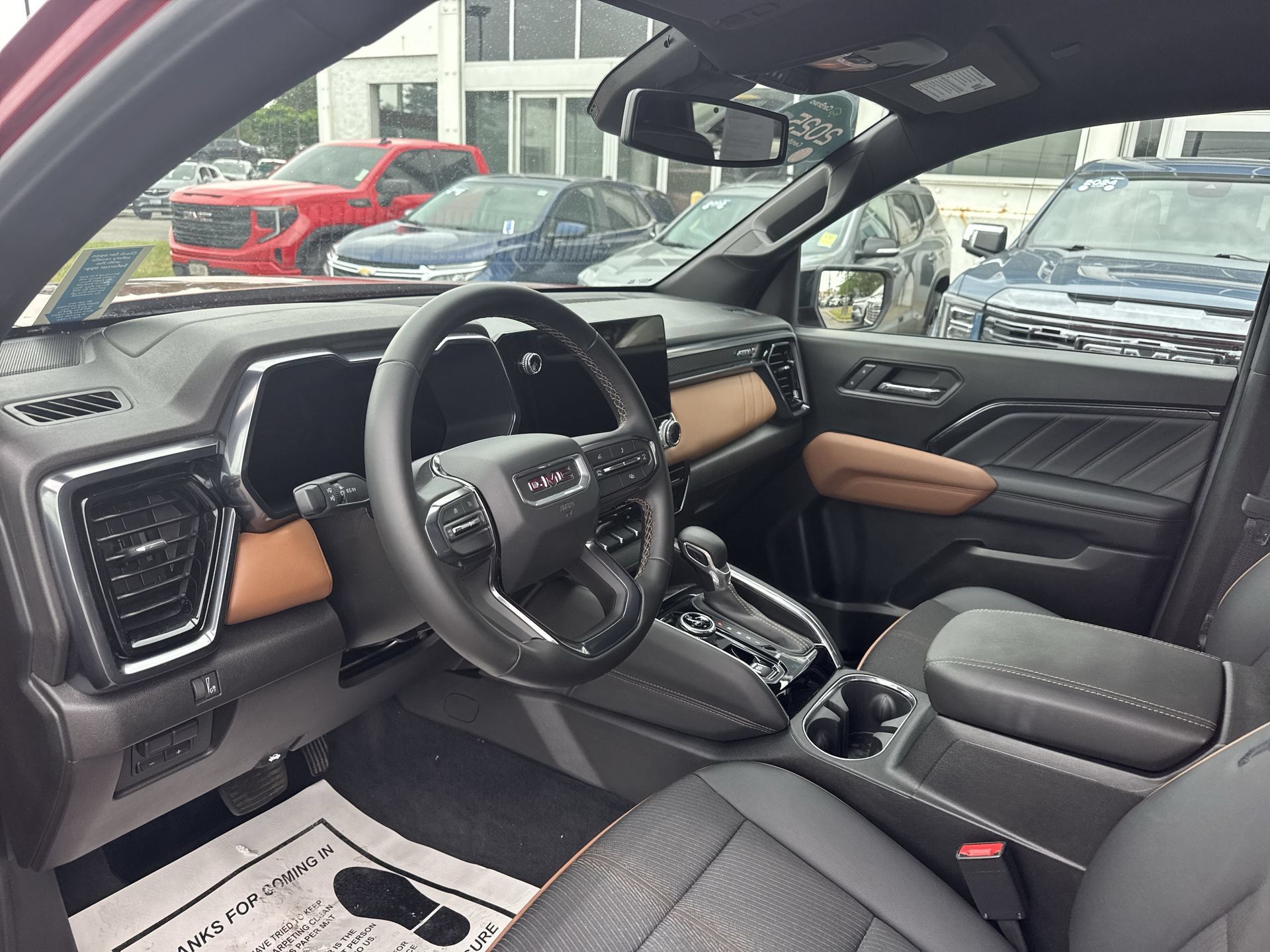 Used 2025 GMC Canyon AT4 AWD/4WD image 10
