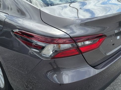 Used 2022 Toyota Camry LE w/ Convenience Package FWD image 6