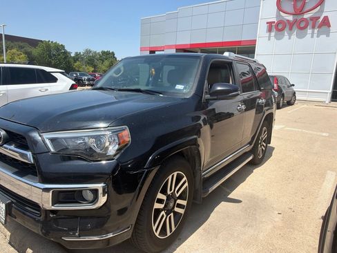 Used 2017 Toyota 4Runner Limited w/ Preferred Accessory Package RWD image 1