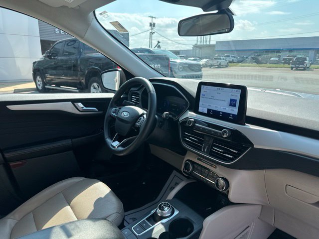 Used 2022 Ford Escape SEL w/ Technology Package AWD/4WD image 10