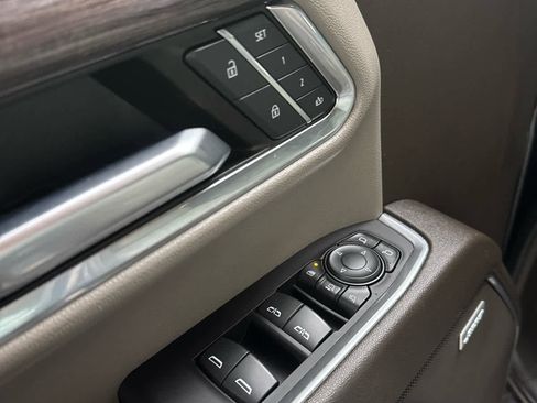 Used 2024 Chevrolet Silverado 3500 LTZ w/ LTZ Premium Package image 16