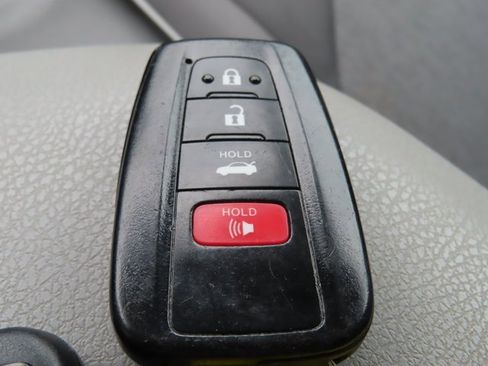 Used 2023 Toyota Camry LE image 34