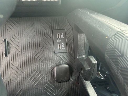 Used 2024 Toyota Tacoma TRD Off-Road image 30