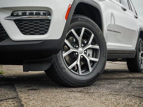 New 2025 Jeep Grand Cherokee Limited w/ Trailer Tow Package image 5