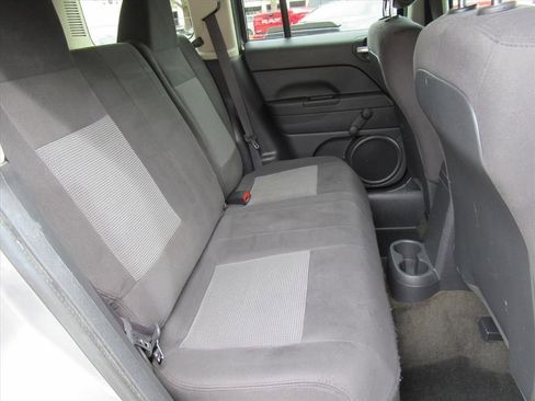 Used 2017 Jeep Patriot Sport image 25