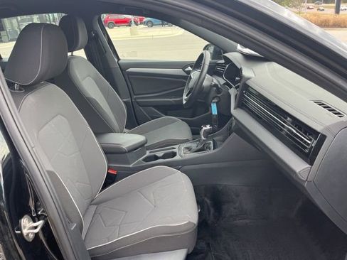 Used 2025 Volkswagen Jetta Sport image 34