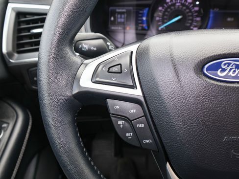 Used 2022 Ford Edge Titanium AWD/4WD image 24