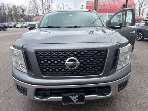 Used 2019 Nissan Titan SV AWD/4WD image 2
