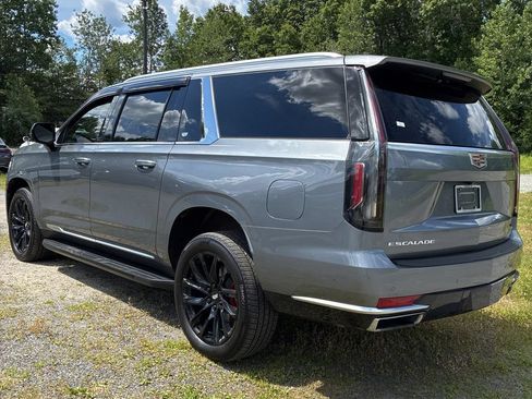 Used 2021 Cadillac Escalade ESV Premium Luxury AWD/4WD image 2