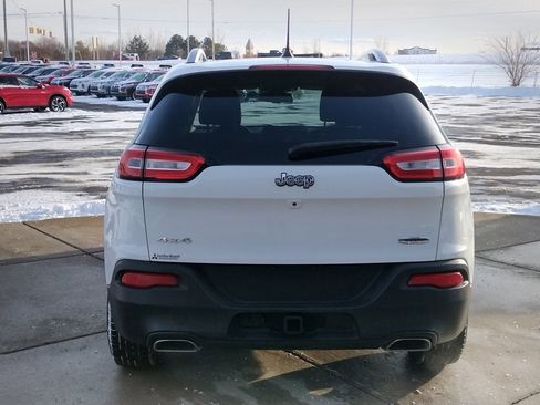 Used 2016 Jeep Cherokee Latitude w/ Comfort & Convenience Group image 17