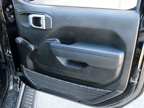 Used 2022 Jeep Wrangler Sport image 28