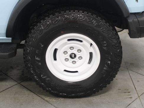 Used 2024 Ford Bronco Heritage Edition image 18