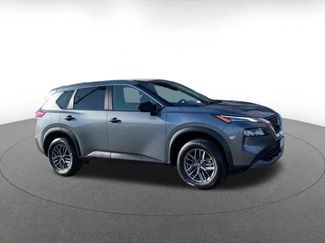 Used 2023 Nissan Rogue S video 2