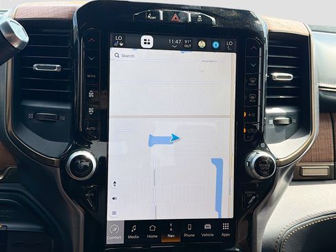 Used 2023 RAM 2500 Limited image 33