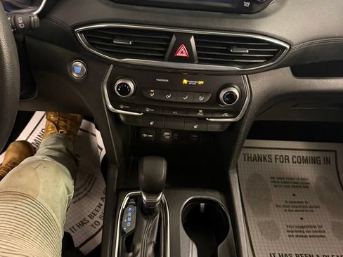 Used 2019 Hyundai Santa Fe SEL FWD image 38
