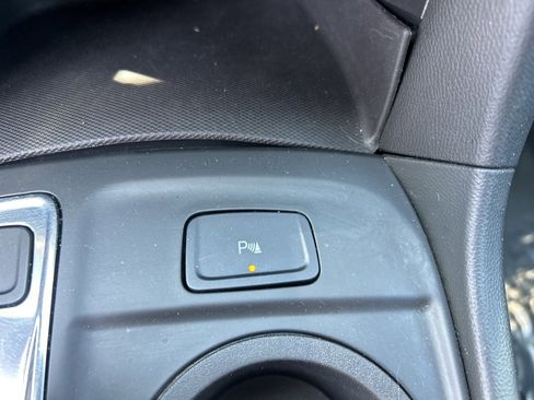 Used 2023 Chevrolet Equinox LT w/ Driver Convenience Package image 33