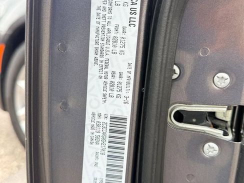 Used 2016 Chrysler 300 Limited AWD/4WD image 24