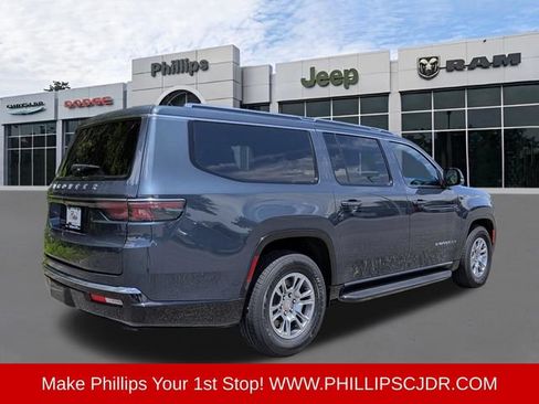 Used 2024 Jeep Wagoneer L 4WD image 3