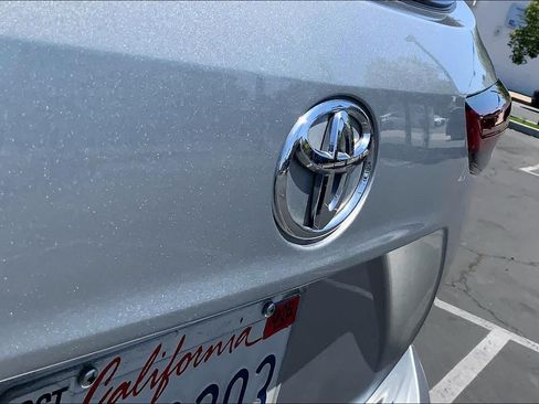 Used 2023 Toyota Highlander Limited FWD image 30