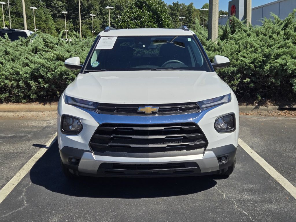 Used 2023 Chevrolet TrailBlazer LT FWD image 2