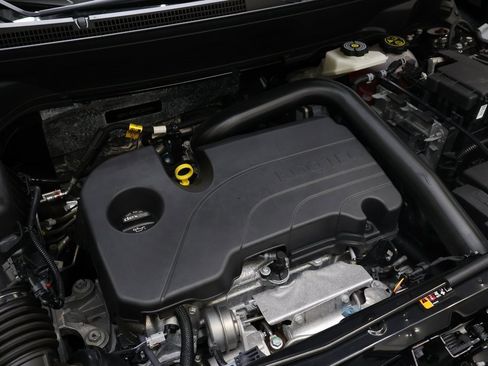 Used 2023 GMC Terrain AT4 image 26