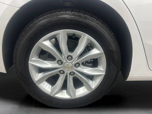 Used 2025 Chevrolet Malibu LT FWD image 34