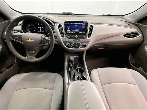 Used 2021 Chevrolet Malibu LT FWD image 14
