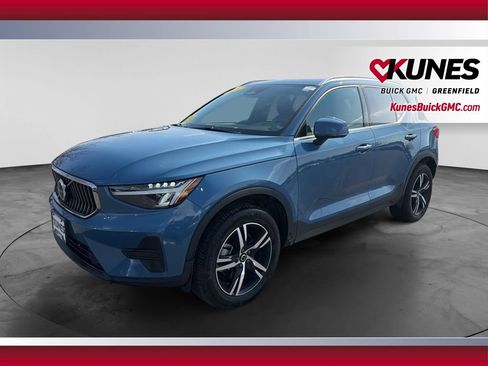 Used 2024 Volvo XC40 B5 Core AWD/4WD image 10