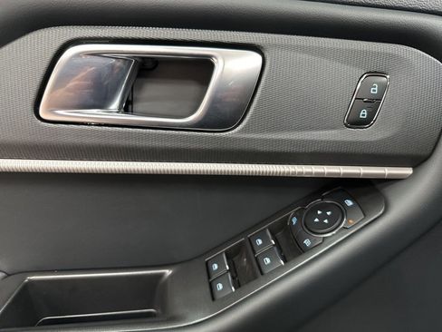 Used 2025 Ford Explorer ST-Line image 20