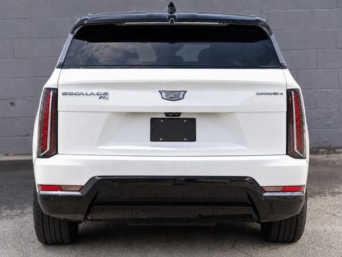 Used 2025 Cadillac Escalade IQ Sport 2 AWD/4WD image 8
