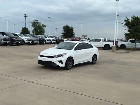 Used 2023 Kia Forte GT-Line w/ GT-Line Technology Package FWD image 5