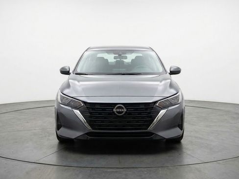 Used 2025 Nissan Sentra SV FWD image 2