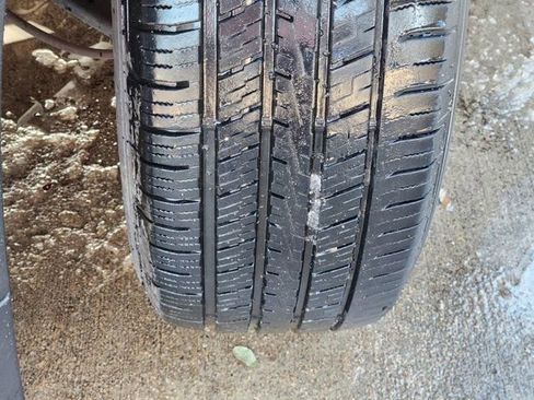 Used 2019 Chevrolet Traverse LT image 18