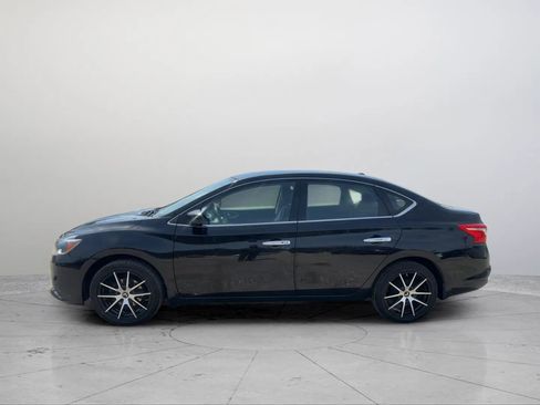 Used 2017 Nissan Sentra SV FWD image 2