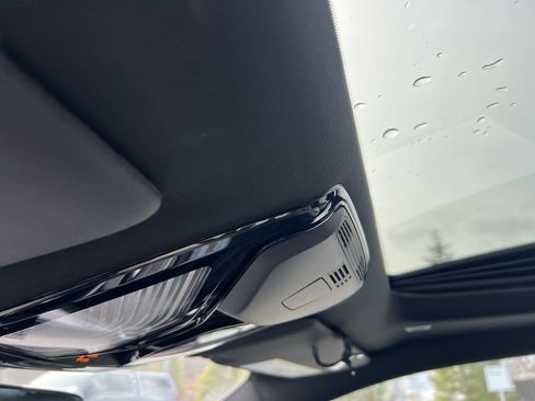 Used 2025 BMW M240i xDrive Coupe w/ Premium Package image 66