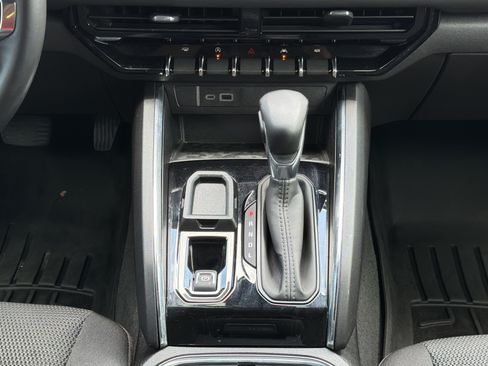 Used 2025 GMC Canyon Elevation w/ Convenience Package RWD image 5