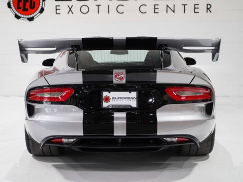 Used 2016 Dodge Viper ACR RWD image 3