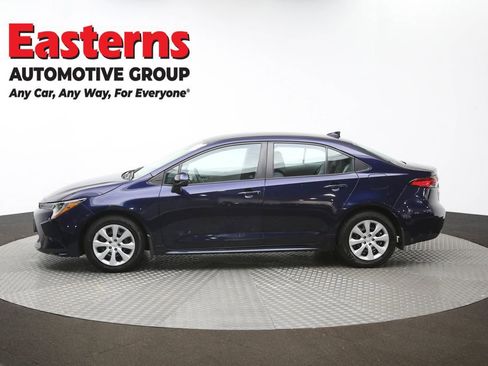 Used 2022 Toyota Corolla LE w/ Carpet Mat Package (TMS) image 58