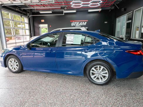 Used 2025 Toyota Camry LE FWD image 2