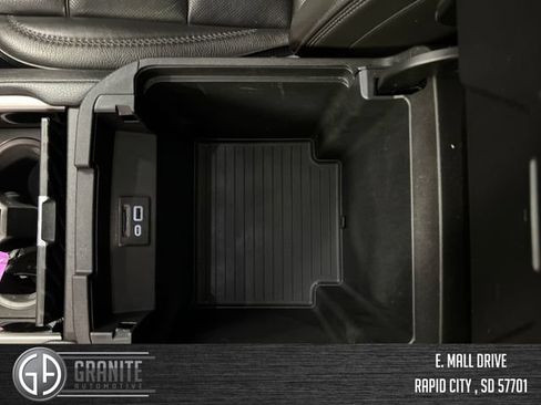 Used 2021 GMC Yukon Denali w/ Denali Premium Package AWD/4WD image 26