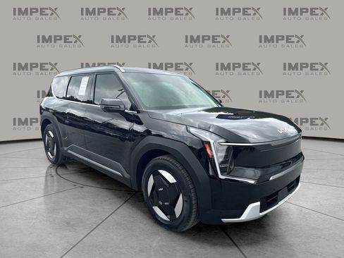 Used 2024 Kia EV9 Wind AWD/4WD image 4