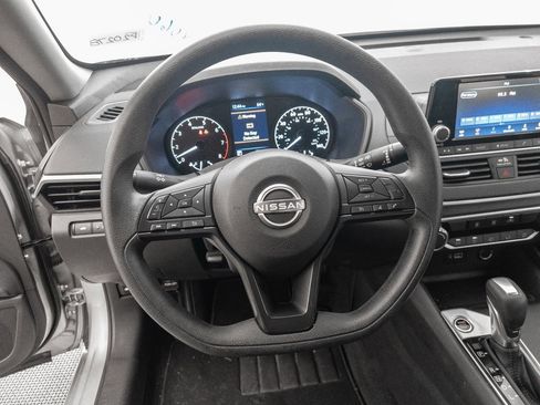 Used 2024 Nissan Altima 2.5 S image 17